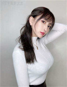 《金卡戴珊-朴妮娜》